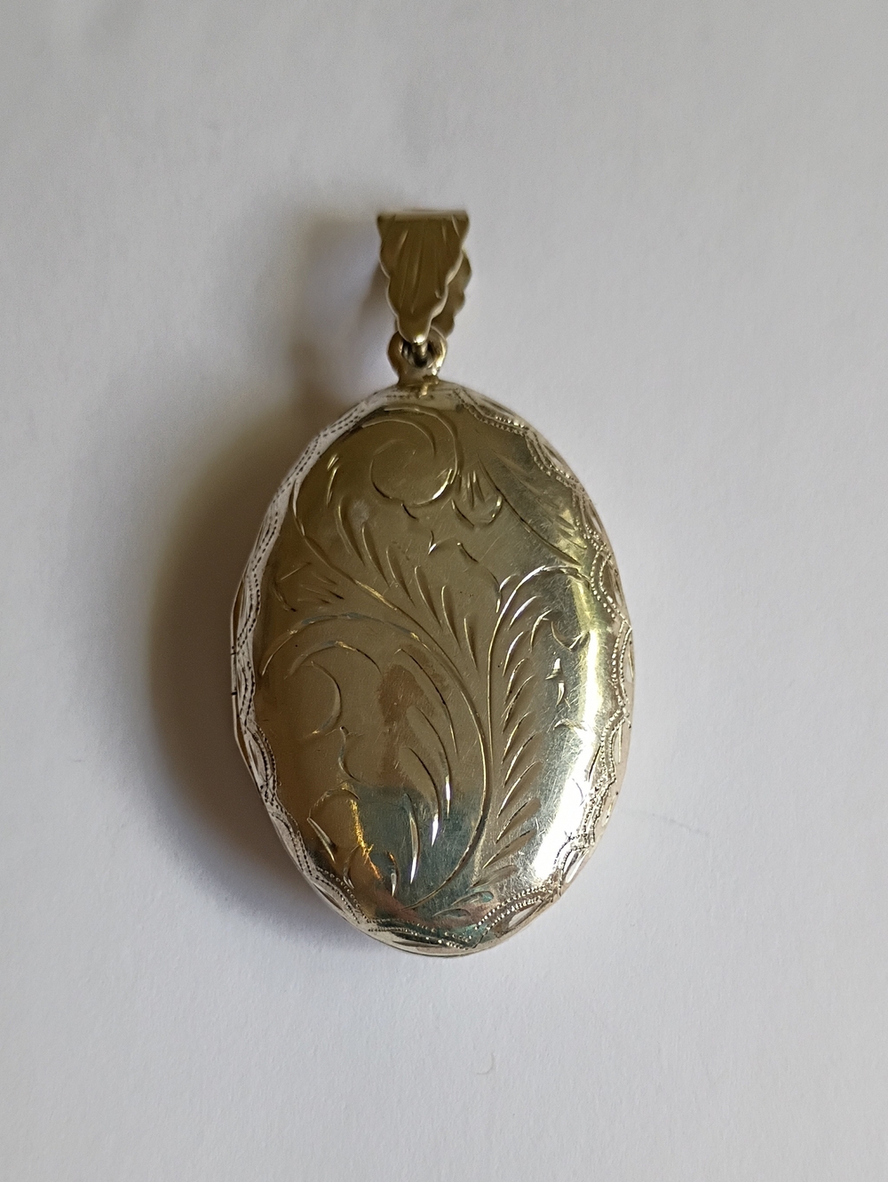 Silver 925 Floral Engraved Oval Locket Pendant